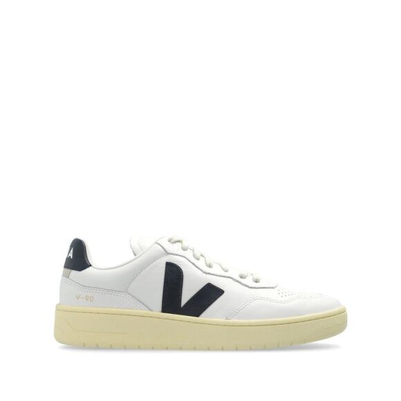 Veja White Trainers - Low-Tops Men